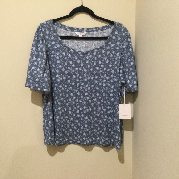 Pretty top by Lauren Conrad Size XXL small floral - Picture 1 of 2